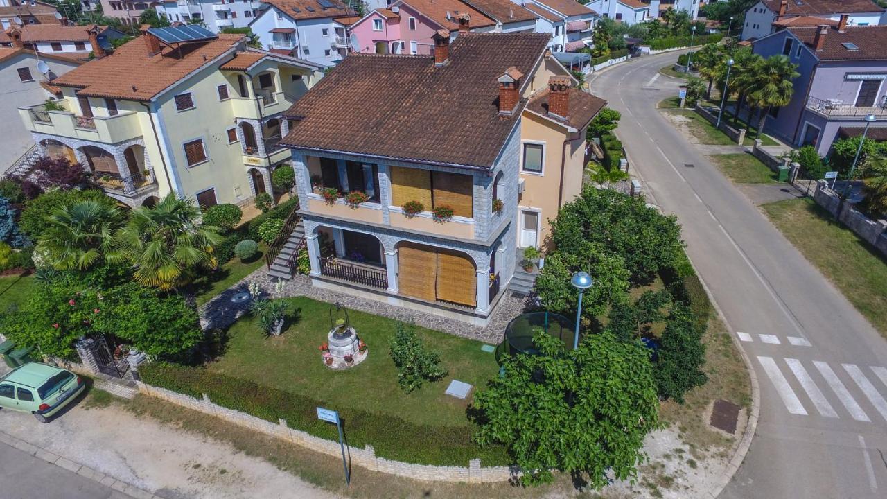 Apartments Cvitan 1. Floor Πόρετς Εξωτερικό φωτογραφία