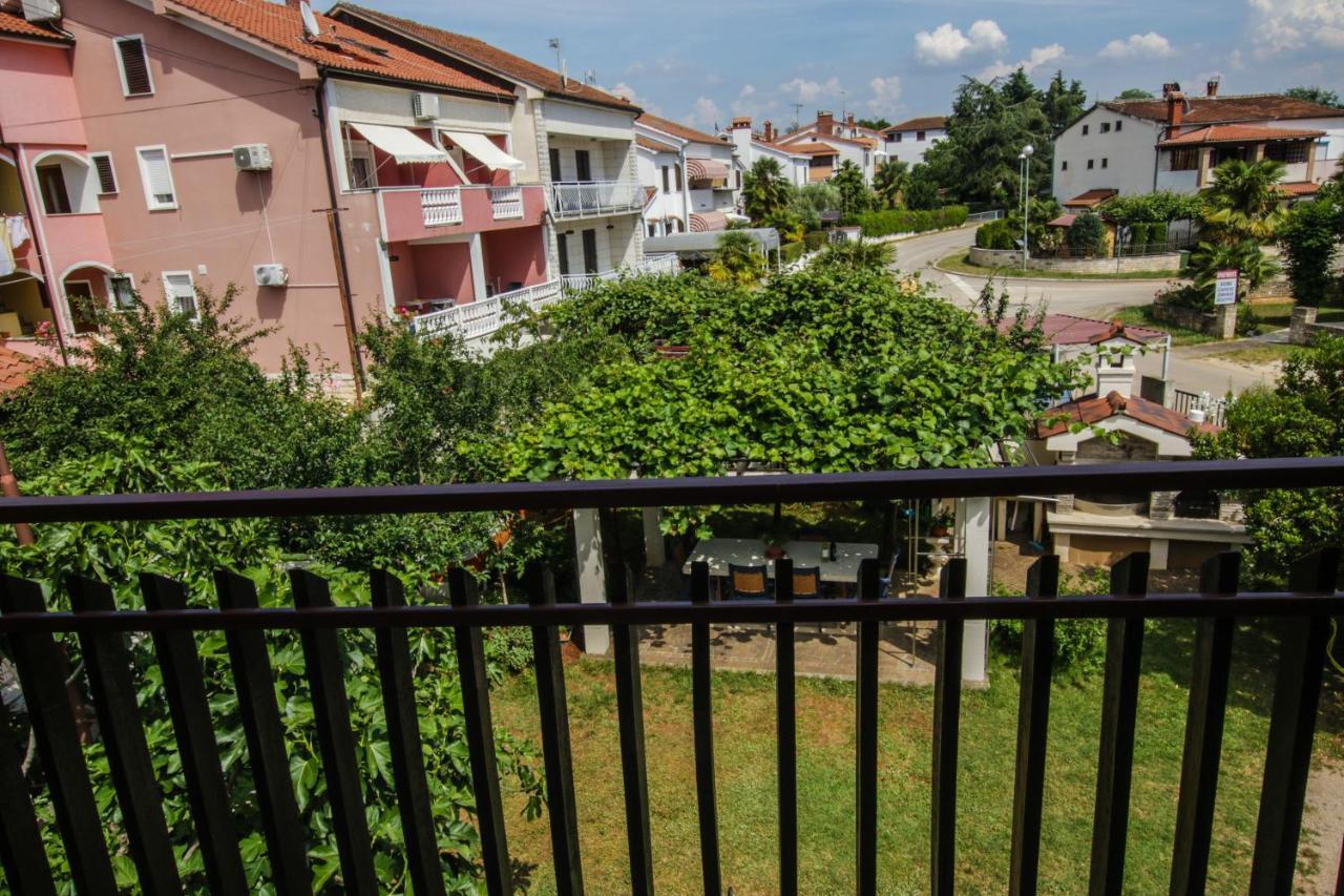 Apartments Cvitan 1. Floor Πόρετς Εξωτερικό φωτογραφία