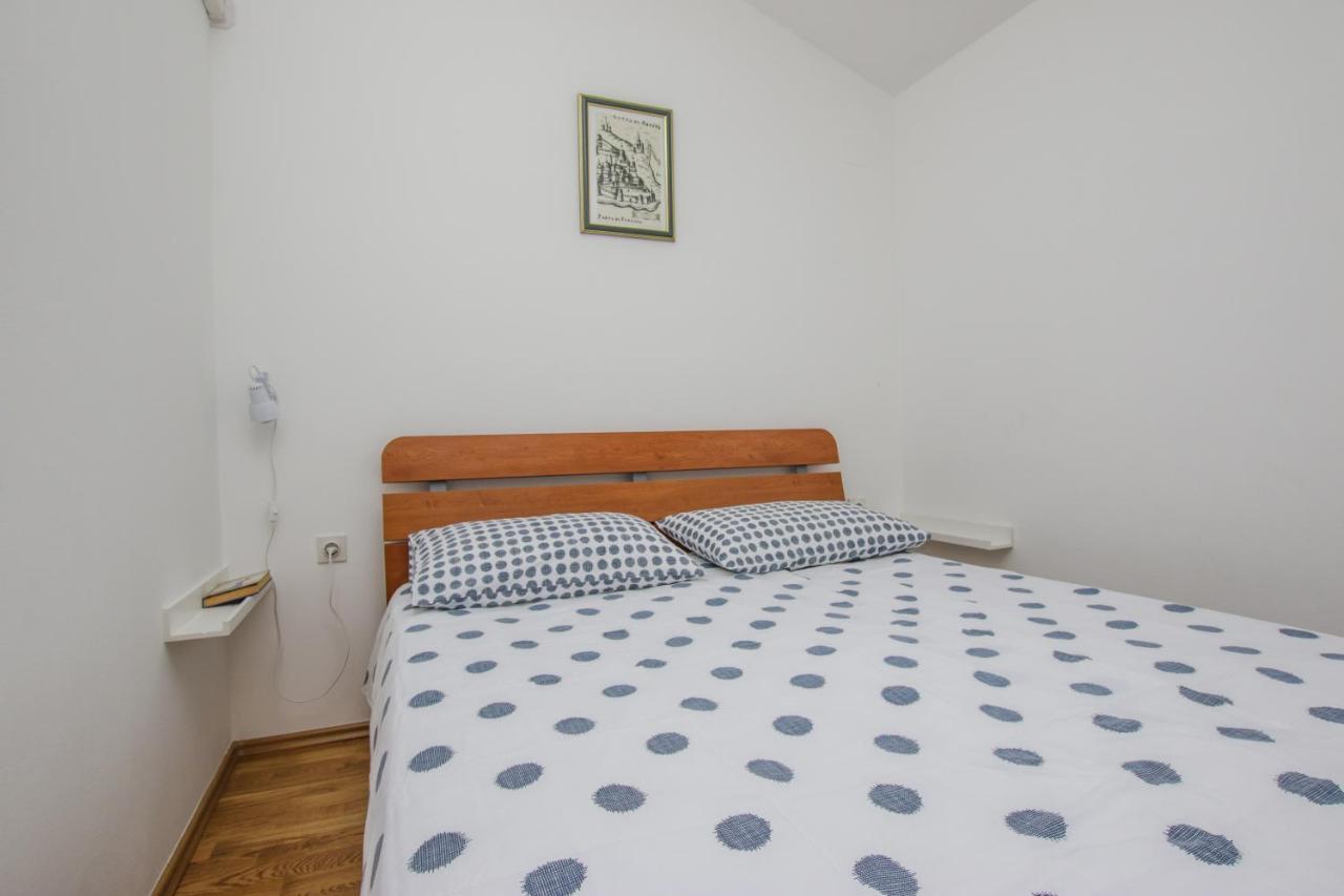 Apartments Cvitan 1. Floor Πόρετς Εξωτερικό φωτογραφία